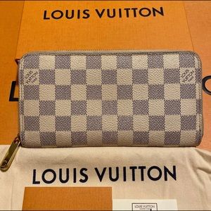 Authentic Louis Vuitton Zippy Wallet